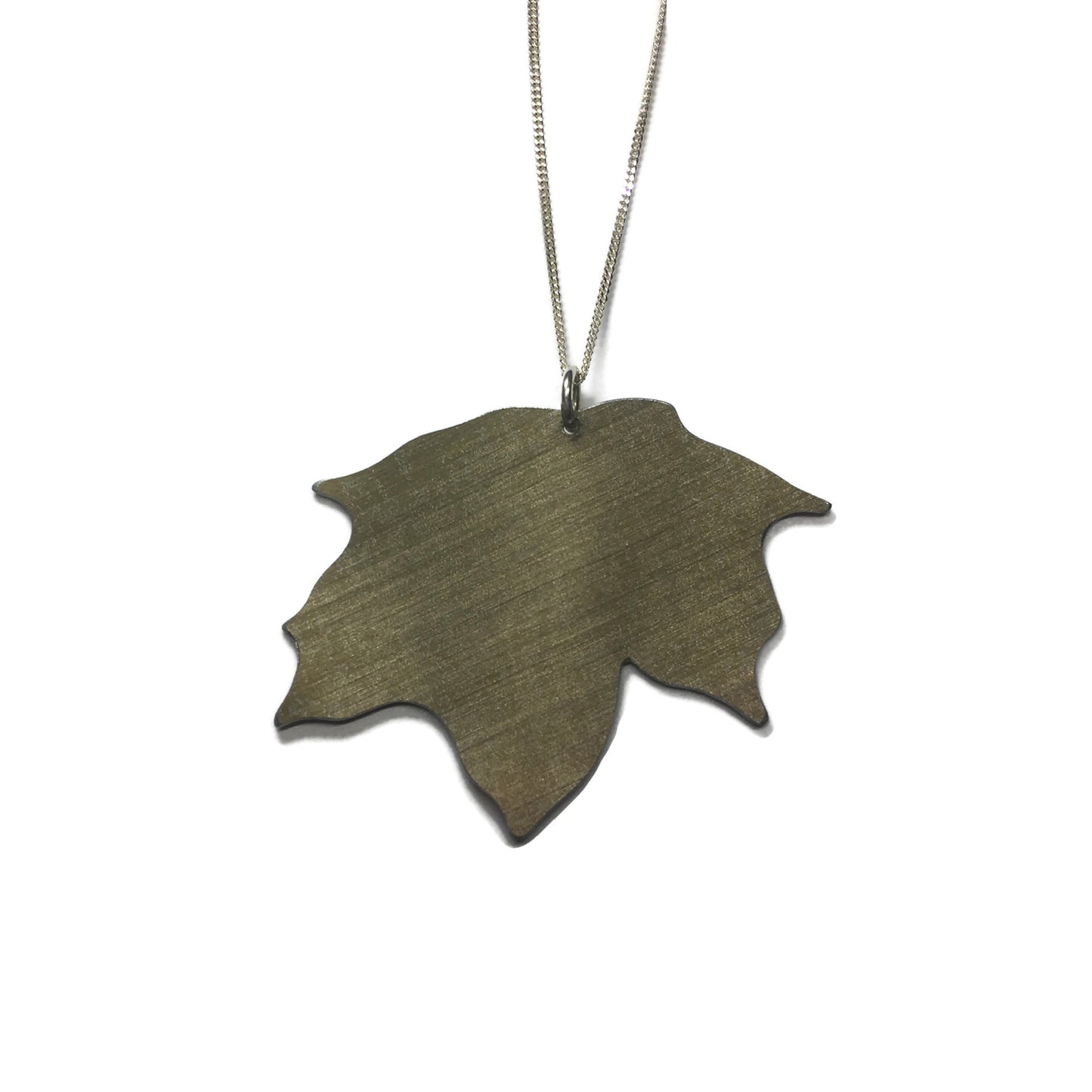 Maple leaf necklace Ditton